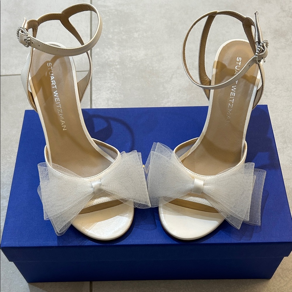 Stuart Weitzman Cream Bow Heels